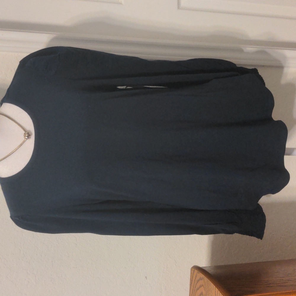 Amazon Essentials Women's Navy Blue Long Sleeve Shirt. Size L NWT